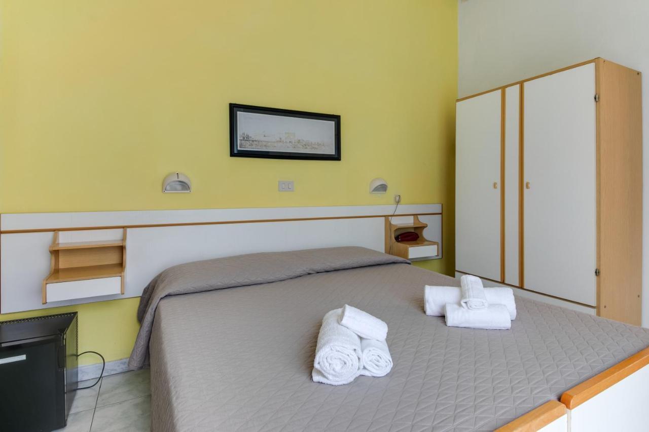 Hotel Villa Merope Rimini Dış mekan fotoğraf