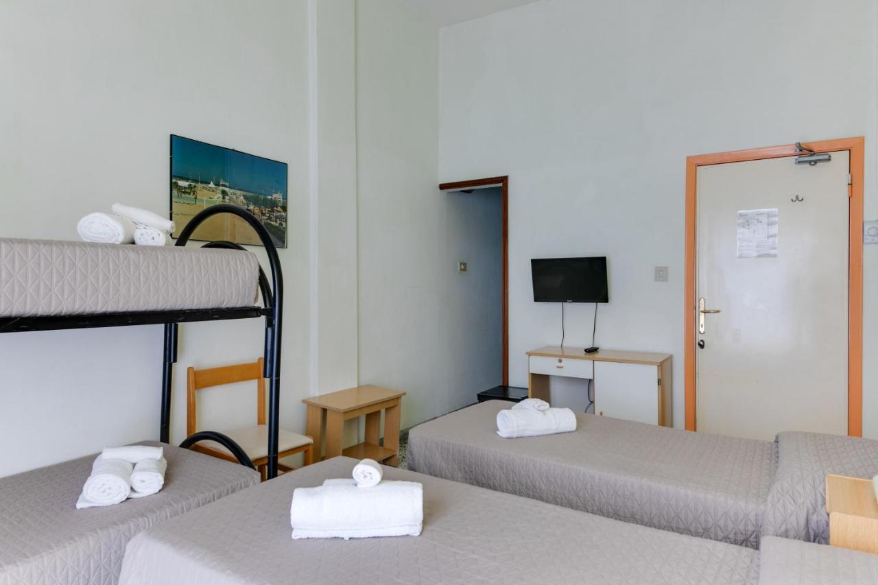 Hotel Villa Merope Rimini Dış mekan fotoğraf