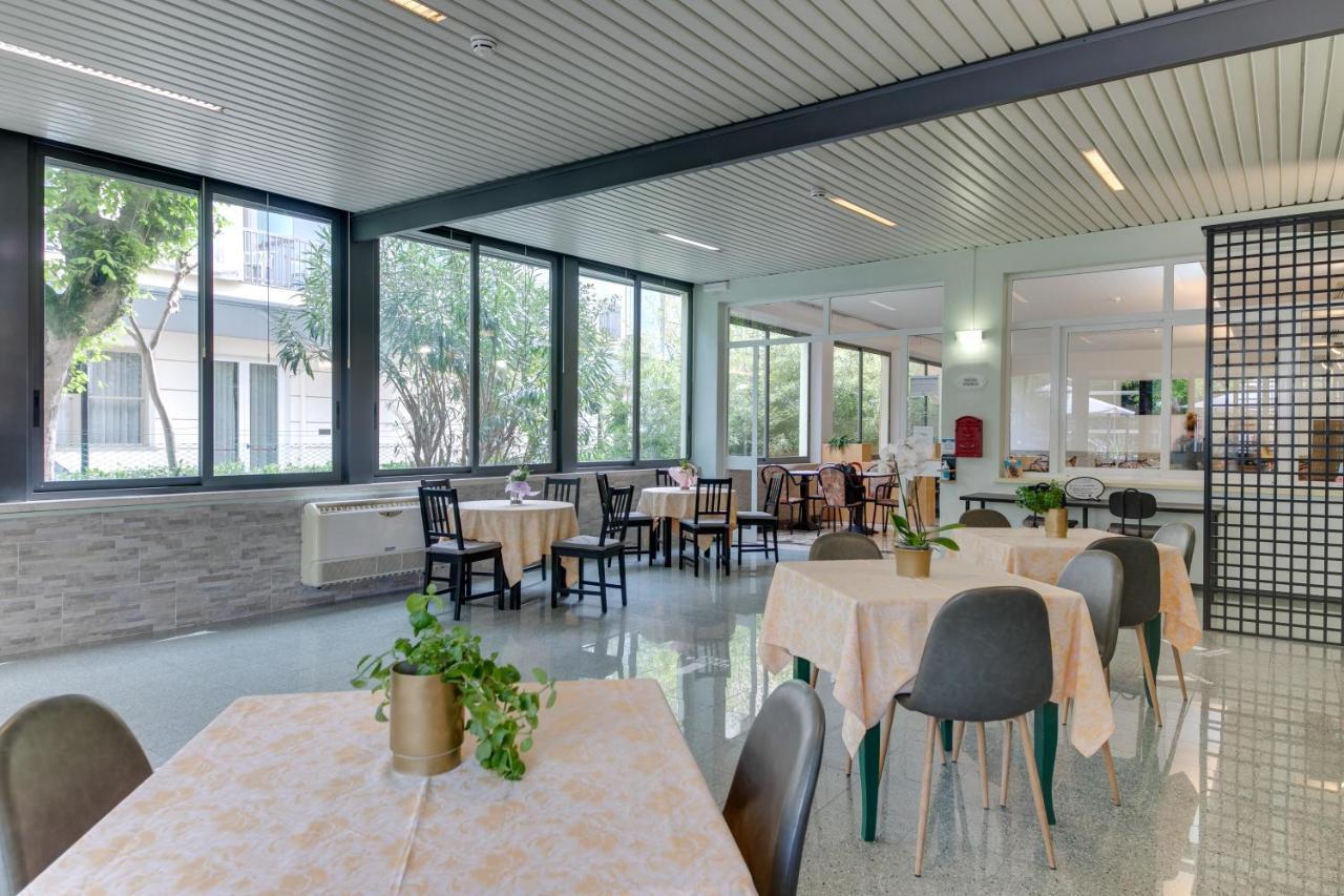 Hotel Villa Merope Rimini Dış mekan fotoğraf