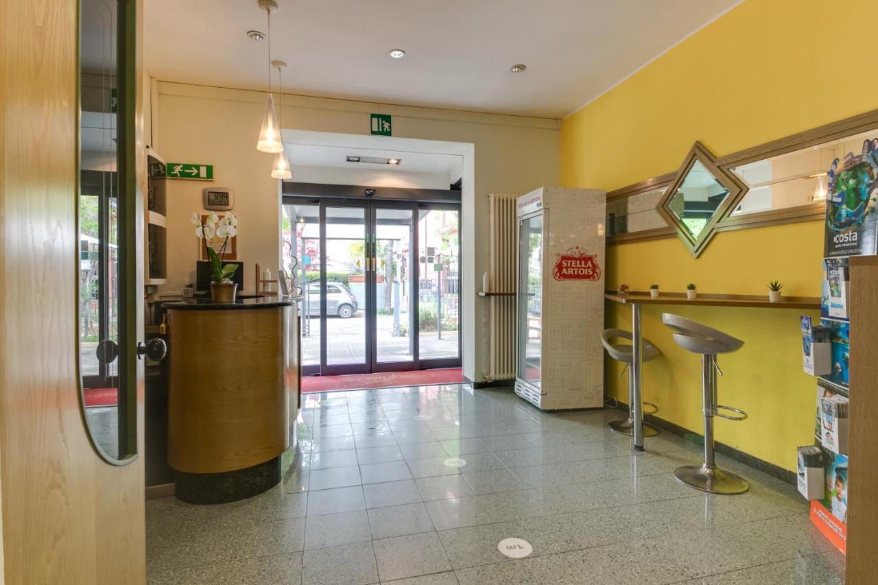 Hotel Villa Merope Rimini Dış mekan fotoğraf