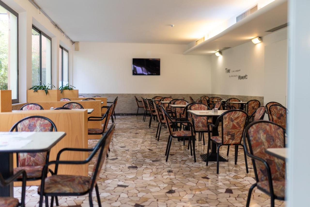 Hotel Villa Merope Rimini Dış mekan fotoğraf