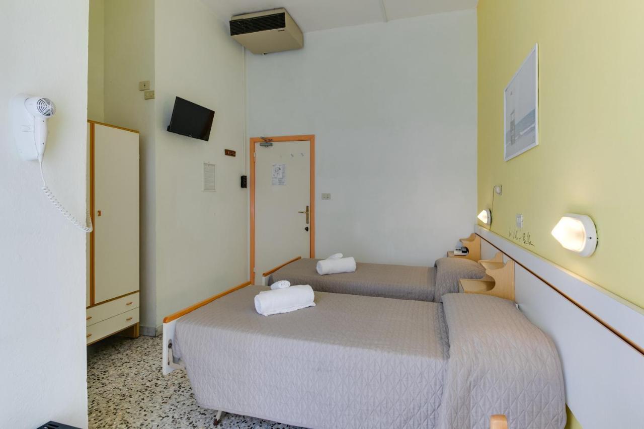 Hotel Villa Merope Rimini Dış mekan fotoğraf